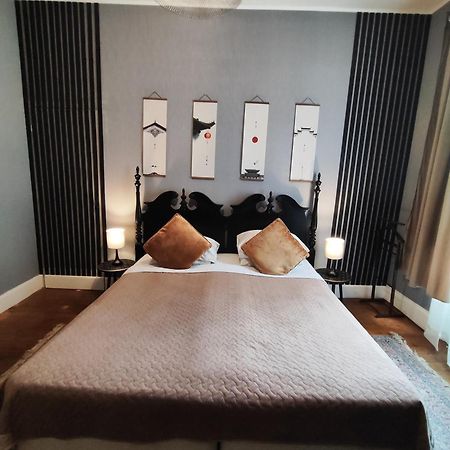 L'Entree Chambres D'Hotes Bar & Restaurant Кастийонес Экстерьер фото