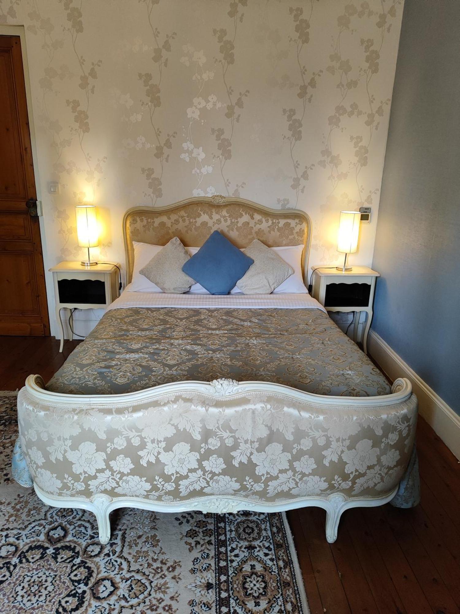 L'Entree Chambres D'Hotes Bar & Restaurant Кастийонес Экстерьер фото